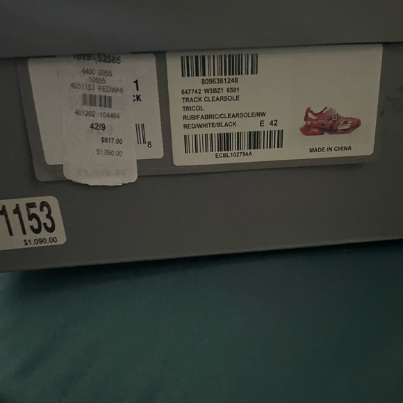 Balenciaga - Picture 4 of 5